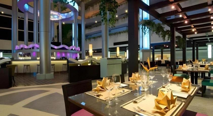 Ambassador City Jomtien Pattaya - Ocean Wing Hotel นาจอมเทียน ภายนอก รูปภาพ